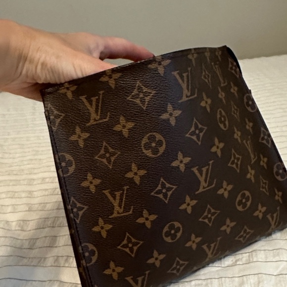 Louis Vuitton Monogram Toiletry Bag in Brown - Picture 15 of 16